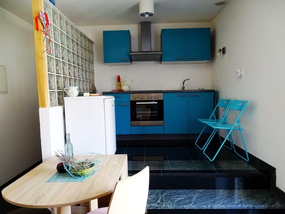 Apartment Naita Sinj Esterno foto