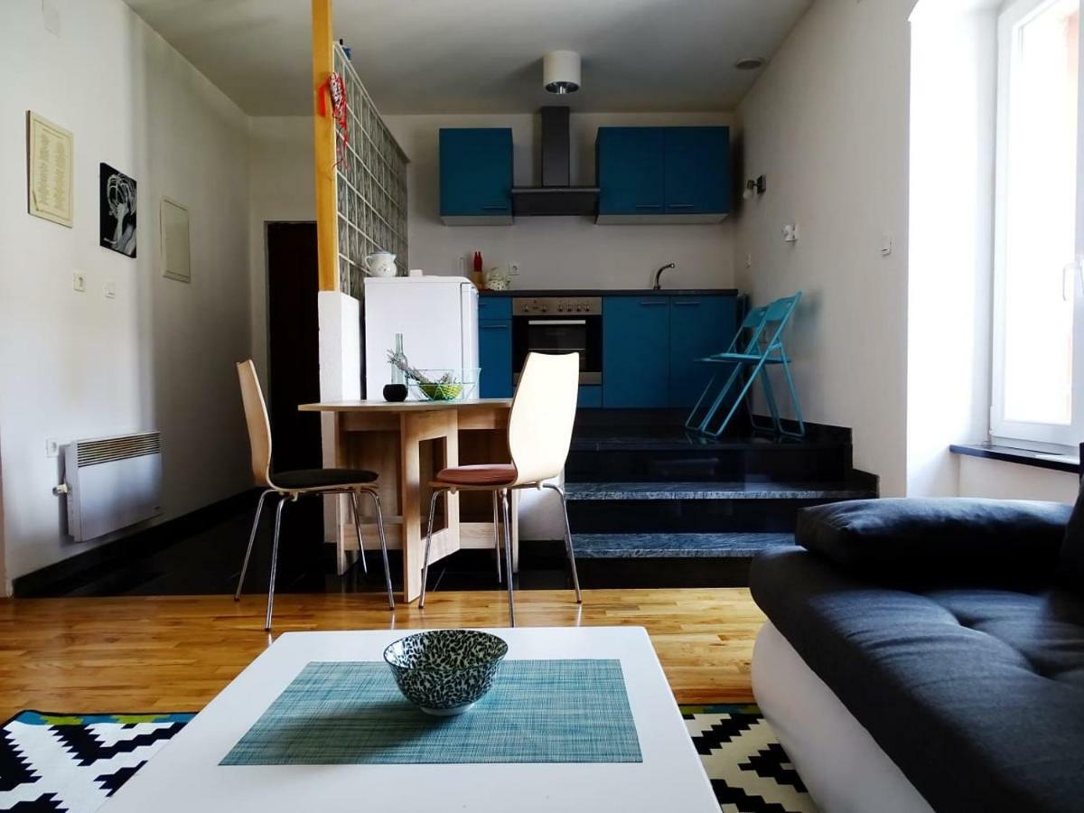 Apartment Naita Sinj Esterno foto